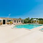 Noa * Pula